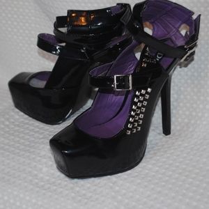 Never Worn! Devious Pleaser women's bondage